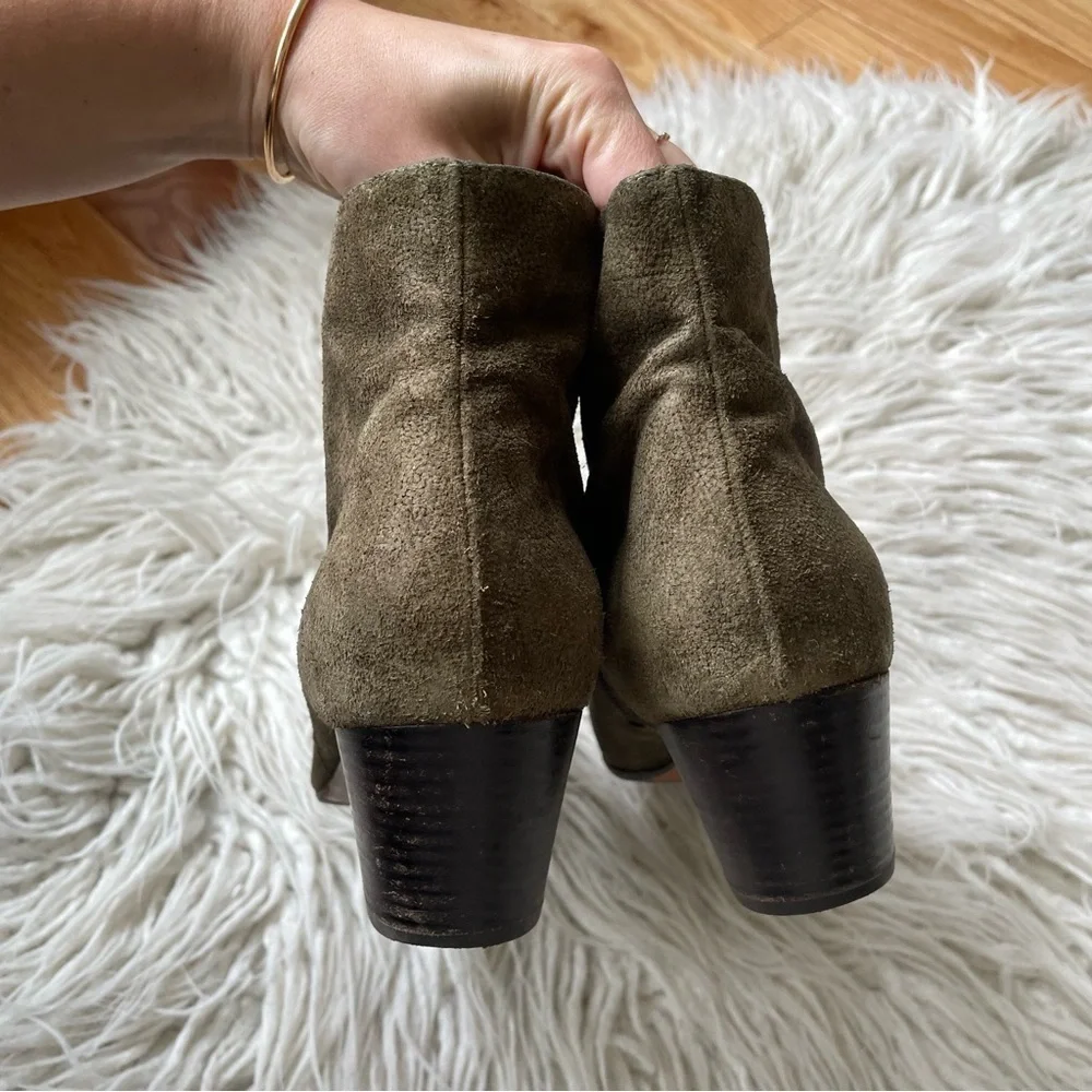Aquatalia Florine Olive Green Suede Block Heeled Chelsea Ankle Bootie Size 9
